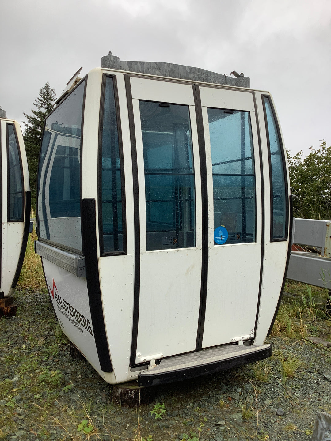 Fixed-grip pulse/group gondola system